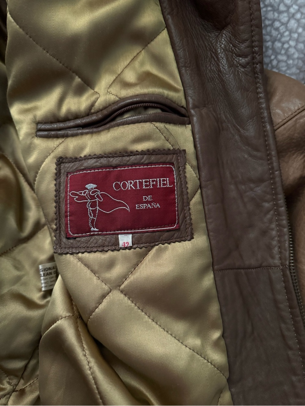 Vintage Cortefiel Men's Brown Leather Bomber Jacket
